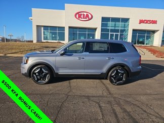 New 2025 Kia Telluride S image 1