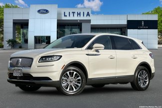 Used 2022 Lincoln Nautilus FWD w/ Premium Package image 1