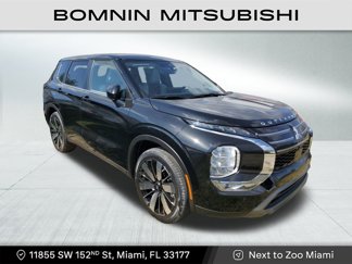 New 2025 Mitsubishi Outlander SE image 1