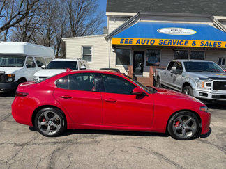 Used 2018 Alfa Romeo Giulia AWD image 1