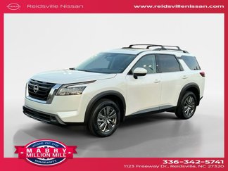 New 2025 Nissan Pathfinder SV w/ SV Premium Package image 1