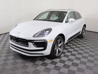 Used 2025 Porsche Macan image 1