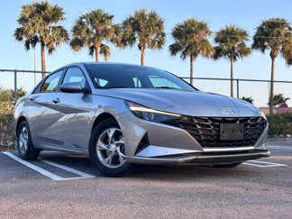 Used 2021 Hyundai Elantra SE image 1