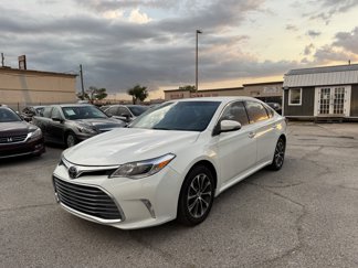Used 2018 Toyota Avalon XLE image 1