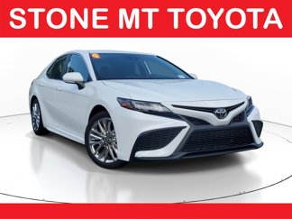 Used 2024 Toyota Camry SE image 1
