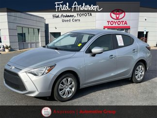 Used 2020 Toyota Yaris L image 1