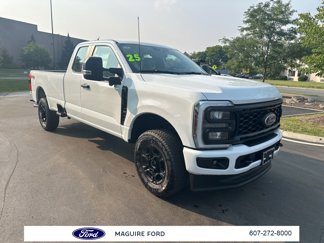 New 2025 Ford F350 4x4 SuperCab Super Duty image 1