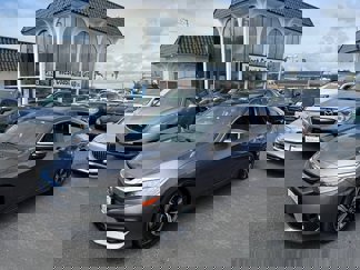 Used 2018 Honda Civic Touring image 1