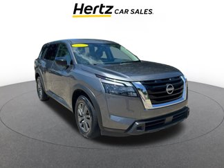 Used 2024 Nissan Pathfinder S image 1