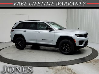 New 2025 Jeep Grand Cherokee Altitude image 1