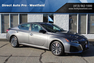 Used 2024 Nissan Altima 2.5 SV image 1