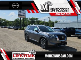New 2025 Nissan Pathfinder SL w/ SL Premium Package image 1