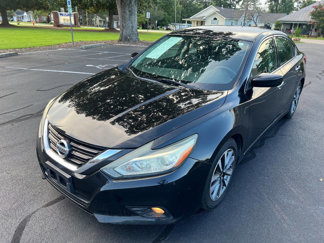 Used 2017 Nissan Altima 2.5 SV image 1