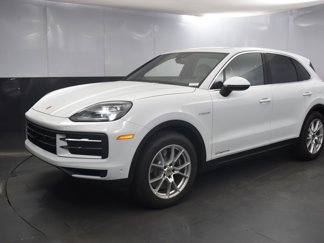 Certified 2024 Porsche Cayenne E-Hybrid image 1