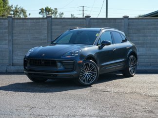 Certified 2025 Porsche Macan image 1