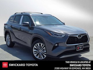 New 2025 Toyota Highlander Platinum image 1
