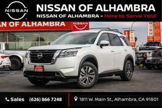 New 2025 Nissan Pathfinder SV image 1