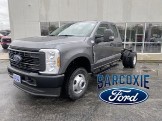 New 2025 Ford F350 XL image 1