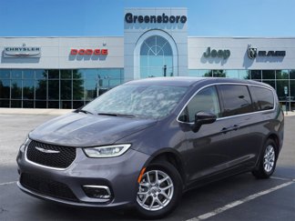 Used 2023 Chrysler Pacifica Touring-L image 1