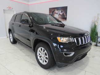 Used 2021 Jeep Grand Cherokee Laredo image 1