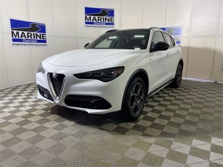 Used 2024 Alfa Romeo Stelvio Ti image 1