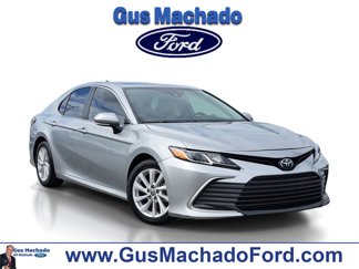 Used 2024 Toyota Camry LE image 1