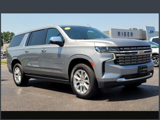 Used 2023 Chevrolet Suburban Premier image 1