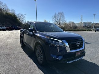 New 2025 Nissan Pathfinder SL w/ SL Premium Package image 1