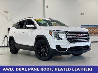 Certified 2022 GMC Terrain SLT image 1