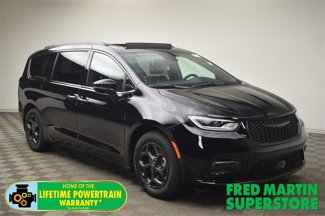 New 2025 Chrysler Pacifica Premium image 1