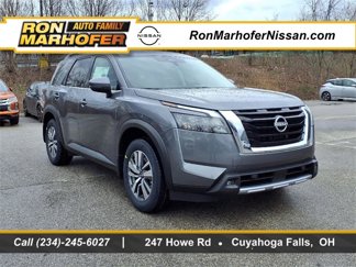 New 2025 Nissan Pathfinder SL image 1