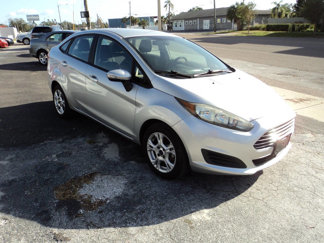 Used 2016 Ford Fiesta SE image 1
