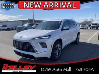 Used 2025 Buick Enclave Avenir image 1