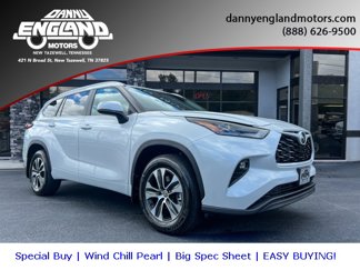 Used 2025 Toyota Highlander XLE image 1