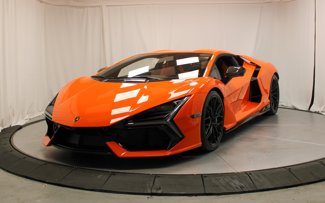 Used 2024 Lamborghini Revuelto image 1