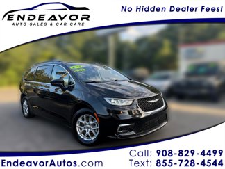 Used 2022 Chrysler Pacifica Touring-L image 1