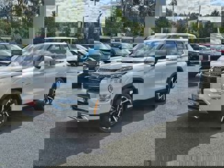 New 2025 Mitsubishi Outlander SE image 1