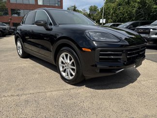 Used 2024 Porsche Cayenne image 1