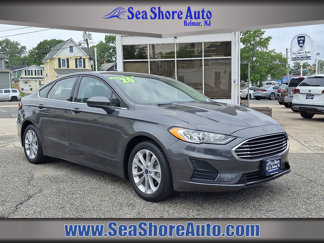 Used 2020 Ford Fusion SE image 1