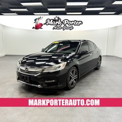Used 2017 Honda Accord Touring image 1