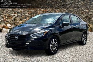 Used 2025 Nissan Versa SV image 1