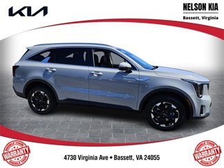 New 2025 Kia Sorento S image 1