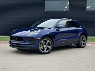 Certified 2025 Porsche Macan image 1