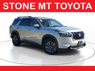 Used 2024 Nissan Pathfinder SV image 1