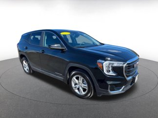 Used 2024 GMC Terrain SLE image 1