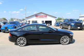 Used 2021 Volvo S60 T6 Momentum image 1