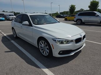 Used 2018 BMW 320i xDrive Sedan w/ Convenience Package image 1