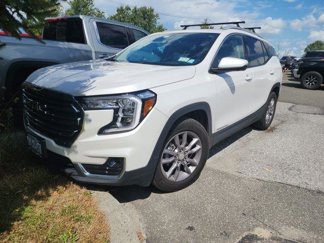 Used 2022 GMC Terrain SLT w/ Infotainment Package II image 1