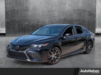 Used 2024 Toyota Camry SE image 1