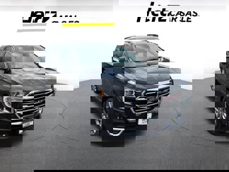Used 2024 GMC Terrain SLT image 1